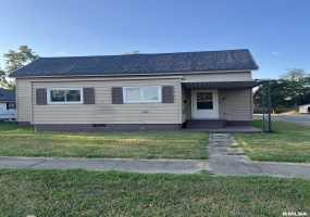 318 RAYMOND Street, Harrisburg, Illinois 62946, 3 Bedrooms Bedrooms, 0 ,1 BathroomBathrooms,Residential,For Sale,RAYMOND,0,RMAEB459423