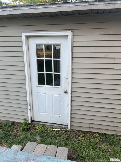318 RAYMOND Street, Harrisburg, Illinois 62946, 3 Bedrooms Bedrooms, 0 ,1 BathroomBathrooms,Residential,For Sale,RAYMOND,0,RMAEB459423