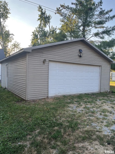 318 RAYMOND Street, Harrisburg, Illinois 62946, 3 Bedrooms Bedrooms, 0 ,1 BathroomBathrooms,Residential,For Sale,RAYMOND,0,RMAEB459423