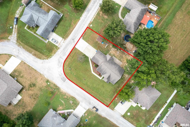 400 Noah Lane, Carterville, Illinois 62918, 3 Bedrooms Bedrooms, 0 ,2 BathroomsBathrooms,Residential,For Sale,Noah,0,RMAQC4266693