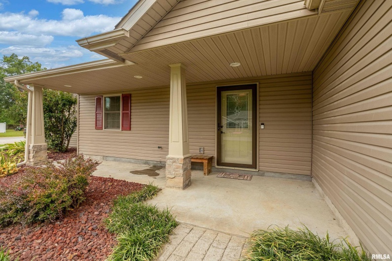 400 Noah Lane, Carterville, Illinois 62918, 3 Bedrooms Bedrooms, 0 ,2 BathroomsBathrooms,Residential,For Sale,Noah,0,RMAQC4266693