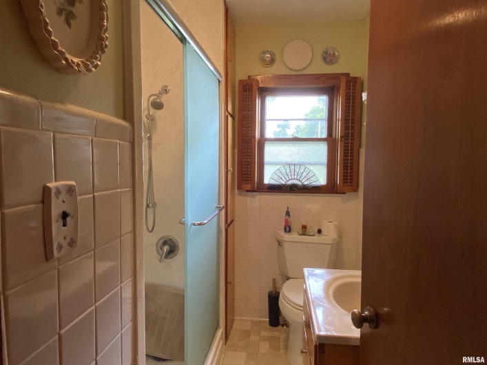 401 1ST Street, Karnak, Illinois 62956, 3 Bedrooms Bedrooms, 0 ,2 BathroomsBathrooms,Residential,For Sale,1ST,0,RMAEB458961