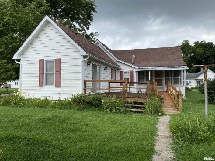 401 1ST Street, Karnak, Illinois 62956, 3 Bedrooms Bedrooms, 0 ,2 BathroomsBathrooms,Residential,For Sale,1ST,0,RMAEB458961