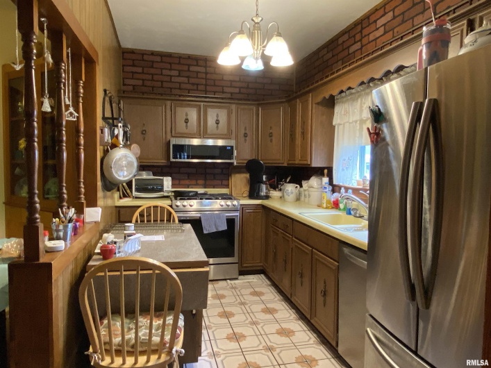 401 1ST Street, Karnak, Illinois 62956, 3 Bedrooms Bedrooms, 0 ,2 BathroomsBathrooms,Residential,For Sale,1ST,0,RMAEB458961