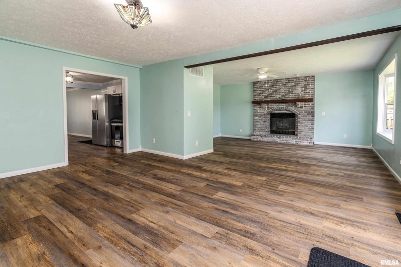 1704 Copeland Street, Marion, Illinois 62959, 3 Bedrooms Bedrooms, 0 ,2 BathroomsBathrooms,Residential,For Sale,Copeland,0,RMAEB459053