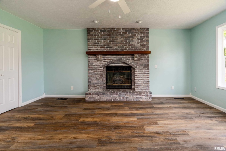 1704 Copeland Street, Marion, Illinois 62959, 3 Bedrooms Bedrooms, 0 ,2 BathroomsBathrooms,Residential,For Sale,Copeland,0,RMAEB459053