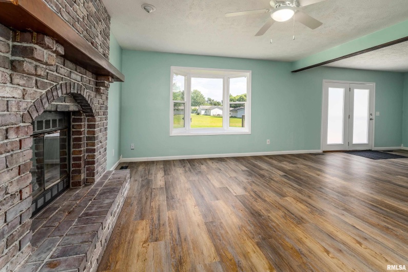 1704 Copeland Street, Marion, Illinois 62959, 3 Bedrooms Bedrooms, 0 ,2 BathroomsBathrooms,Residential,For Sale,Copeland,0,RMAEB459053