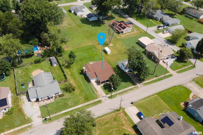 1704 Copeland Street, Marion, Illinois 62959, 3 Bedrooms Bedrooms, 0 ,2 BathroomsBathrooms,Residential,For Sale,Copeland,0,RMAEB459053