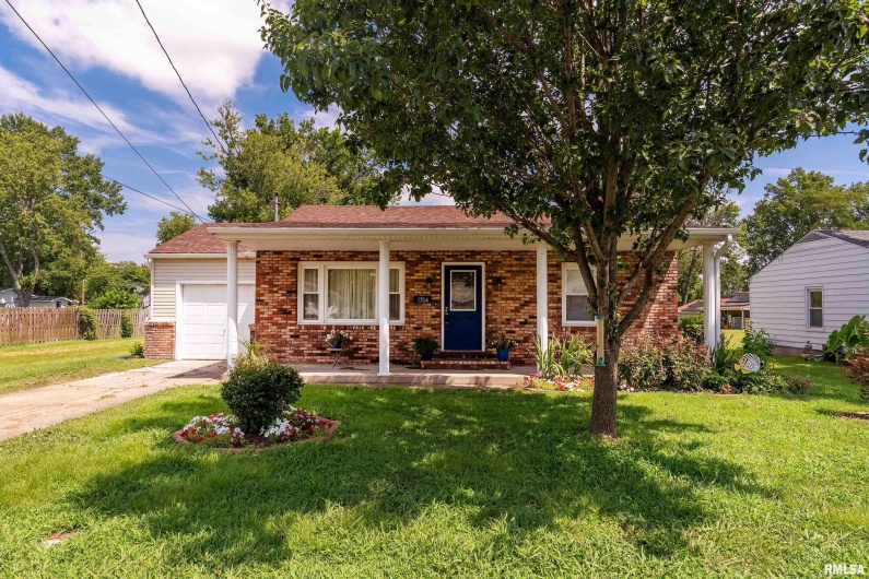 1704 Copeland Street, Marion, Illinois 62959, 3 Bedrooms Bedrooms, 0 ,2 BathroomsBathrooms,Residential,For Sale,Copeland,0,RMAEB459053