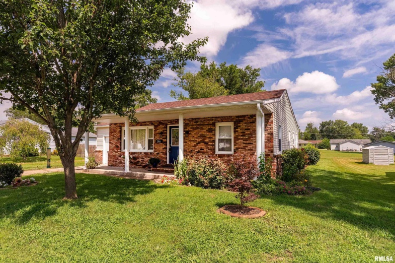 1704 Copeland Street, Marion, Illinois 62959, 3 Bedrooms Bedrooms, 0 ,2 BathroomsBathrooms,Residential,For Sale,Copeland,0,RMAEB459053