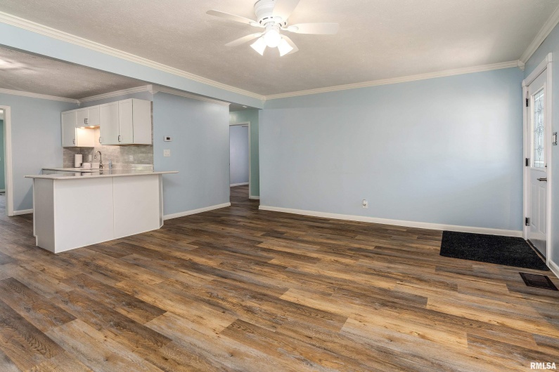 1704 Copeland Street, Marion, Illinois 62959, 3 Bedrooms Bedrooms, 0 ,2 BathroomsBathrooms,Residential,For Sale,Copeland,0,RMAEB459053