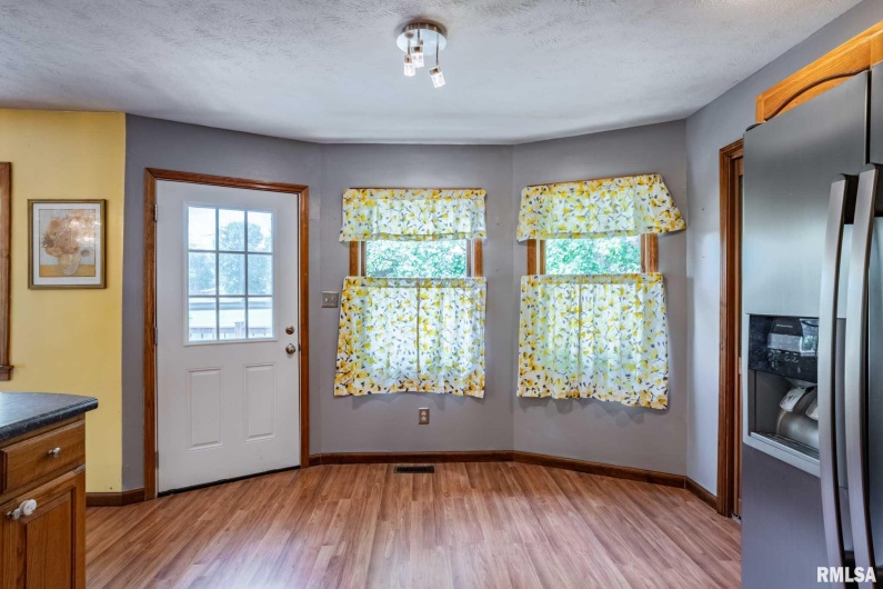 541 DALLAS Road, Murphysboro, Illinois 62966, 3 Bedrooms Bedrooms, 0 ,2 BathroomsBathrooms,Residential,For Sale,DALLAS,0,RMAEB459428