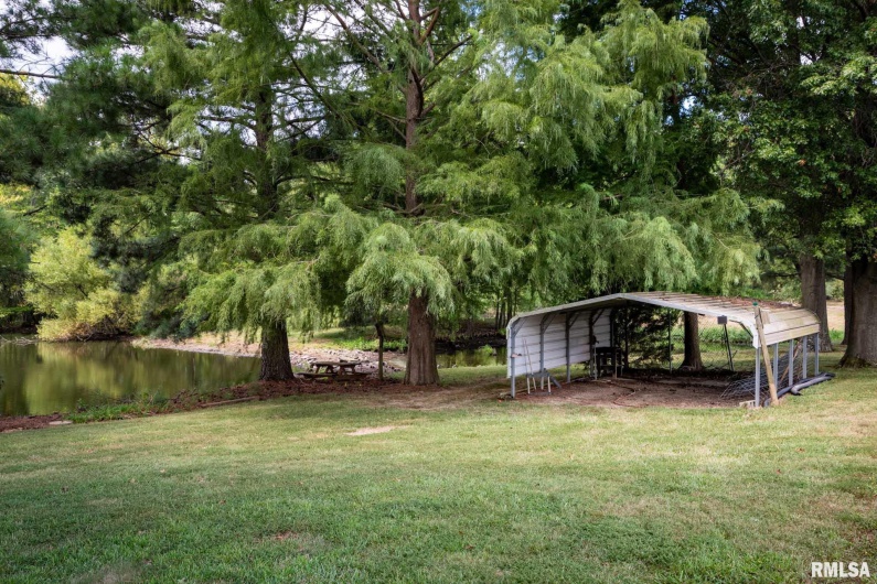 541 DALLAS Road, Murphysboro, Illinois 62966, 3 Bedrooms Bedrooms, 0 ,2 BathroomsBathrooms,Residential,For Sale,DALLAS,0,RMAEB459428