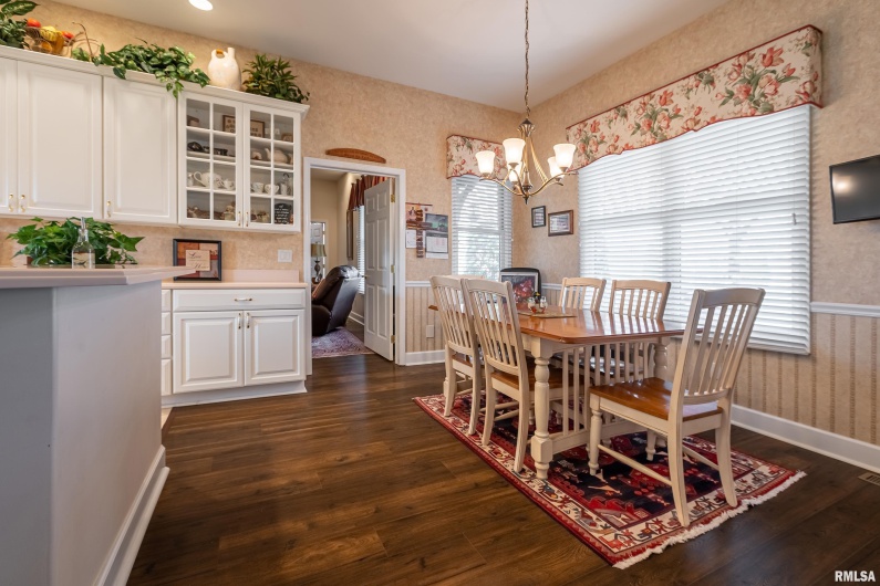 1410 BRADFORD Lane, Carbondale, Illinois 62901, 4 Bedrooms Bedrooms, 0 ,3 BathroomsBathrooms,Residential,For Sale,BRADFORD,0,RMAEB459431