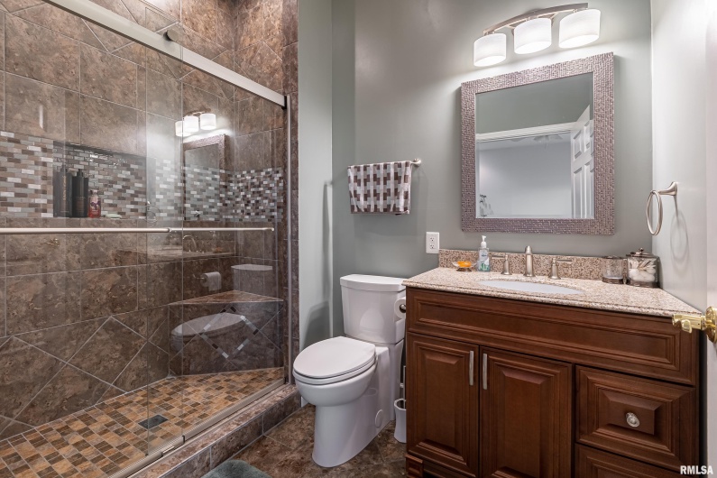1410 BRADFORD Lane, Carbondale, Illinois 62901, 4 Bedrooms Bedrooms, 0 ,3 BathroomsBathrooms,Residential,For Sale,BRADFORD,0,RMAEB459431