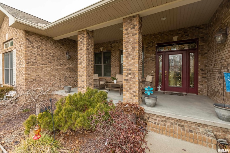 1410 BRADFORD Lane, Carbondale, Illinois 62901, 4 Bedrooms Bedrooms, 0 ,3 BathroomsBathrooms,Residential,For Sale,BRADFORD,0,RMAEB459431