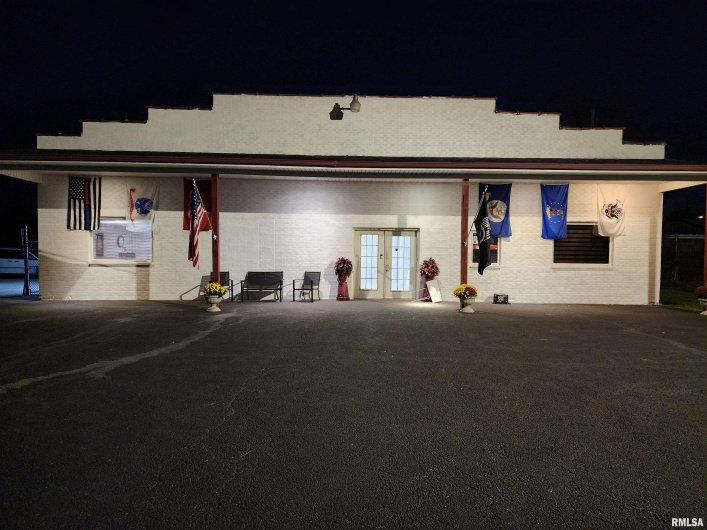 1764 ILLINOIS Avenue, Carbondale, Illinois 62901, 0 , 0 ,0,Commercial Sale,For Sale,ILLINOIS,0,RMAQC4249656