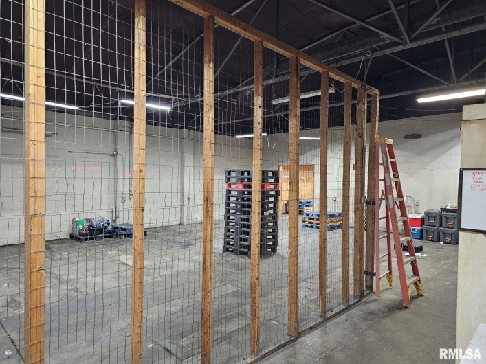 1764 ILLINOIS Avenue, Carbondale, Illinois 62901, 0 , 0 ,0,Commercial Sale,For Sale,ILLINOIS,0,RMAQC4249656