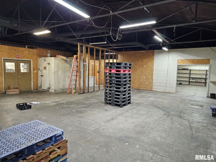 1764 ILLINOIS Avenue, Carbondale, Illinois 62901, 0 , 0 ,0,Commercial Sale,For Sale,ILLINOIS,0,RMAQC4249656