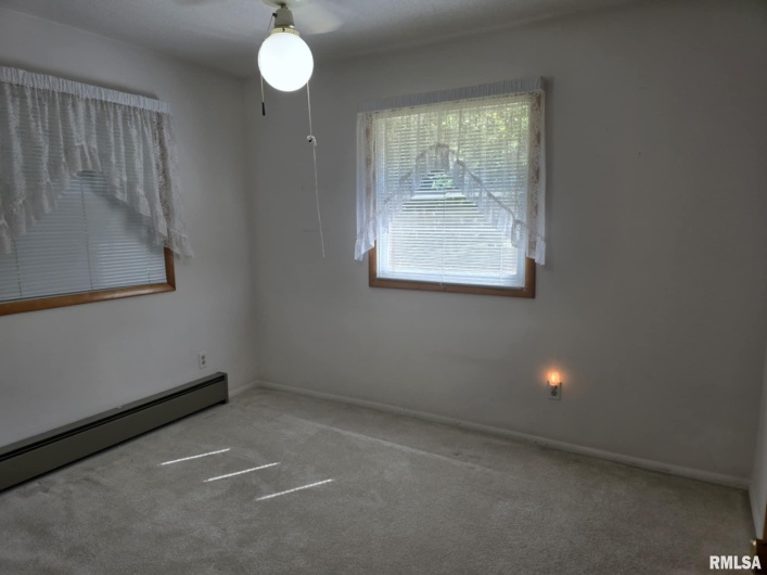 502 Mayor Caliper Street South, Carterville, Illinois 62918, 3 Bedrooms Bedrooms, 0 ,1 BathroomBathrooms,Residential,For Sale,Mayor Caliper,0,RMAEB459433