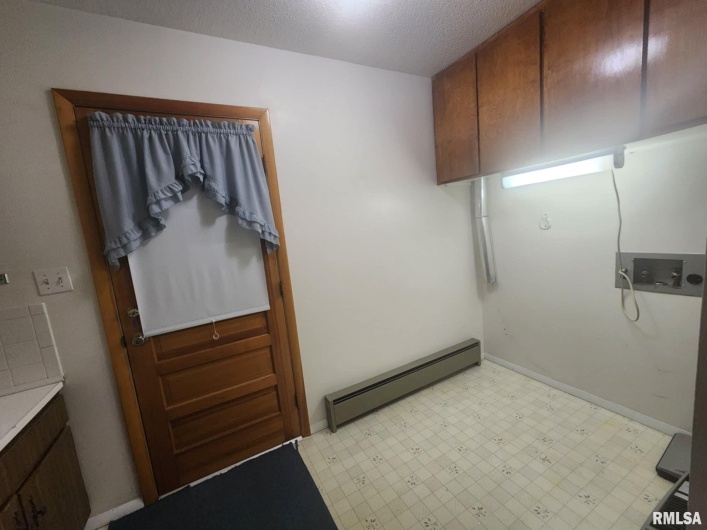 502 Mayor Caliper Street South, Carterville, Illinois 62918, 3 Bedrooms Bedrooms, 0 ,1 BathroomBathrooms,Residential,For Sale,Mayor Caliper,0,RMAEB459433