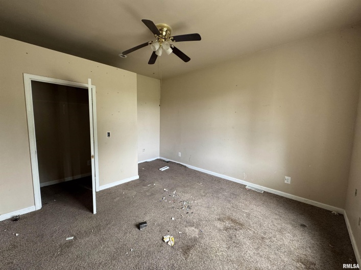 505 MAIN Street, Carbondale, Illinois 62901, 7 Bedrooms Bedrooms, 0 ,1 BathroomBathrooms,Residential,For Sale,MAIN,0,RMAEB459452