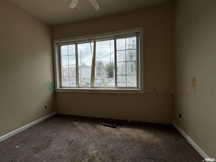 505 MAIN Street, Carbondale, Illinois 62901, 7 Bedrooms Bedrooms, 0 ,1 BathroomBathrooms,Residential,For Sale,MAIN,0,RMAEB459452