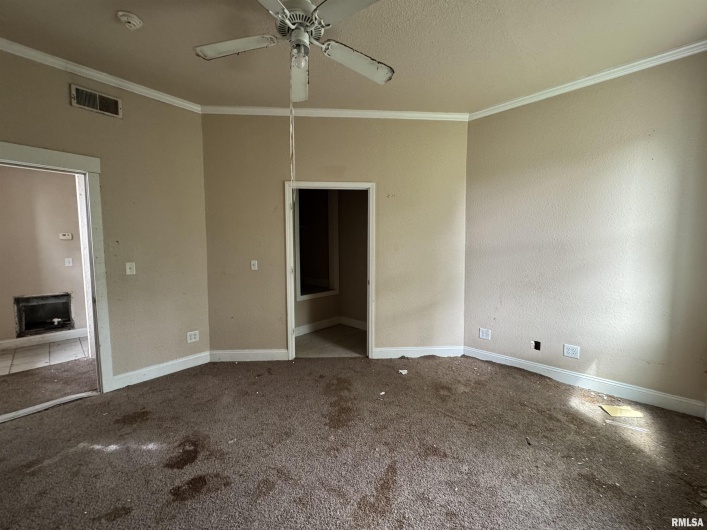 505 MAIN Street, Carbondale, Illinois 62901, 7 Bedrooms Bedrooms, 0 ,1 BathroomBathrooms,Residential,For Sale,MAIN,0,RMAEB459452