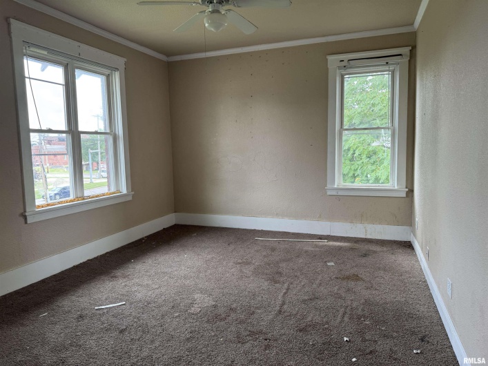 505 MAIN Street, Carbondale, Illinois 62901, 7 Bedrooms Bedrooms, 0 ,1 BathroomBathrooms,Residential,For Sale,MAIN,0,RMAEB459452