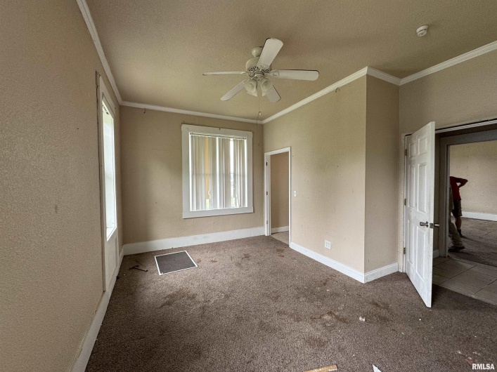 505 MAIN Street, Carbondale, Illinois 62901, 7 Bedrooms Bedrooms, 0 ,1 BathroomBathrooms,Residential,For Sale,MAIN,0,RMAEB459452