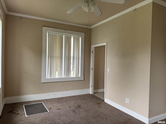 505 MAIN Street, Carbondale, Illinois 62901, 7 Bedrooms Bedrooms, 0 ,1 BathroomBathrooms,Residential,For Sale,MAIN,0,RMAEB459452