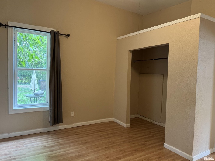 505 MAIN Street, Carbondale, Illinois 62901, 7 Bedrooms Bedrooms, 0 ,1 BathroomBathrooms,Residential,For Sale,MAIN,0,RMAEB459452