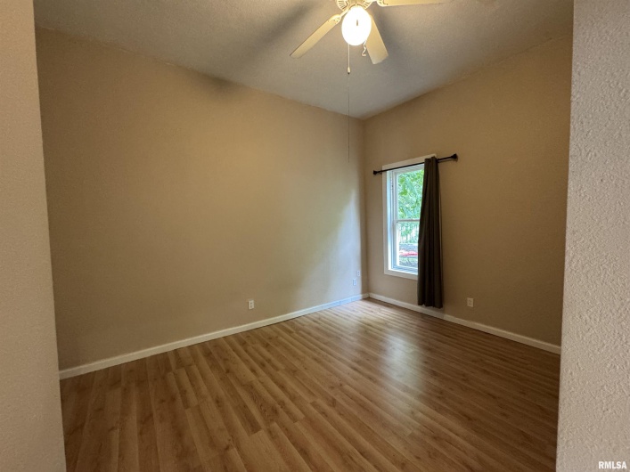 505 MAIN Street, Carbondale, Illinois 62901, 7 Bedrooms Bedrooms, 0 ,1 BathroomBathrooms,Residential,For Sale,MAIN,0,RMAEB459452