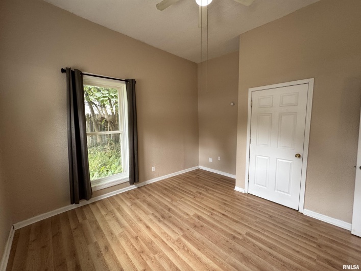 505 MAIN Street, Carbondale, Illinois 62901, 7 Bedrooms Bedrooms, 0 ,1 BathroomBathrooms,Residential,For Sale,MAIN,0,RMAEB459452