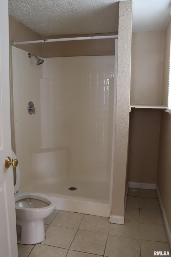 505 MAIN Street, Carbondale, Illinois 62901, 7 Bedrooms Bedrooms, 0 ,1 BathroomBathrooms,Residential,For Sale,MAIN,0,RMAEB459452