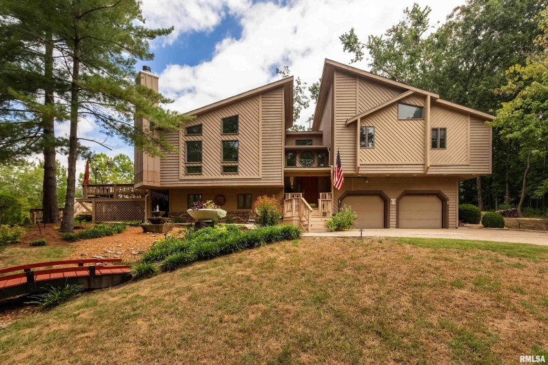 173 Lake Indian Hills Circle, Carbondale, Illinois 62902, 5 Bedrooms Bedrooms, 0 ,3 BathroomsBathrooms,Residential,For Sale,Lake Indian Hills,0,RMAEB459456