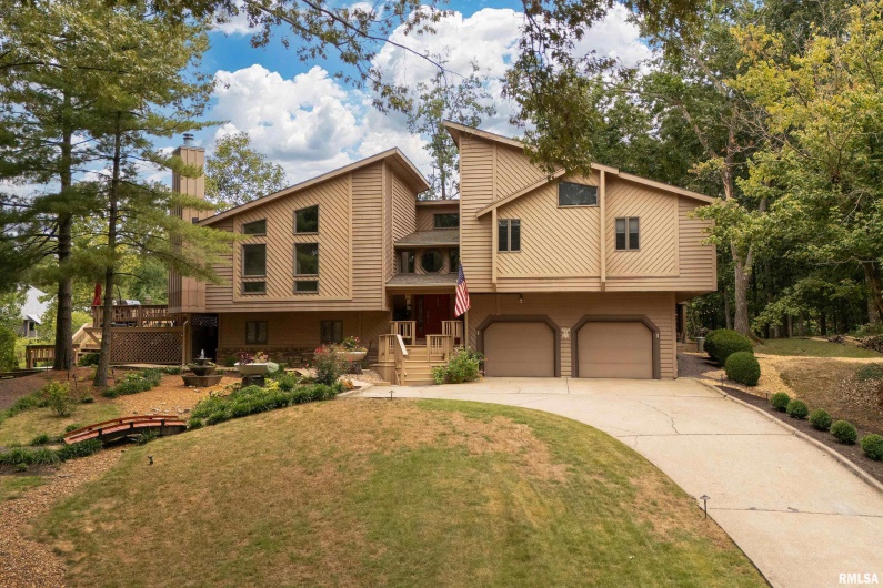 173 Lake Indian Hills Circle, Carbondale, Illinois 62902, 5 Bedrooms Bedrooms, 0 ,3 BathroomsBathrooms,Residential,For Sale,Lake Indian Hills,0,RMAEB459456