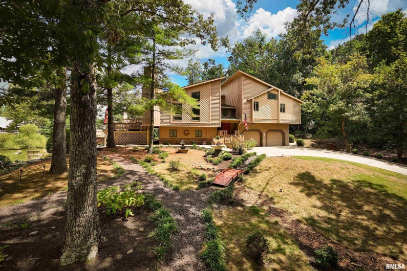 173 Lake Indian Hills Circle, Carbondale, Illinois 62902, 5 Bedrooms Bedrooms, 0 ,3 BathroomsBathrooms,Residential,For Sale,Lake Indian Hills,0,RMAEB459456
