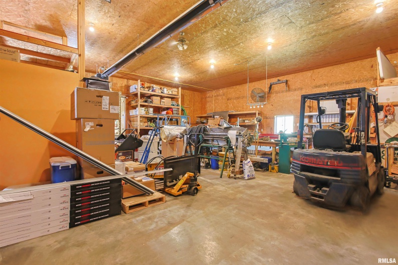8130 Southfork Road, Marion, Illinois 62959, 3 Bedrooms Bedrooms, 0 ,0,Residential,For Sale,Southfork,0,RMAEB459461