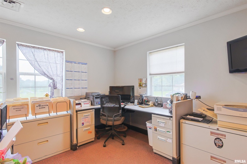8130 Southfork Road, Marion, Illinois 62959, 3 Bedrooms Bedrooms, 0 ,0,Residential,For Sale,Southfork,0,RMAEB459461