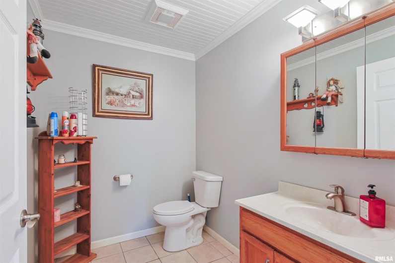 8130 Southfork Road, Marion, Illinois 62959, 3 Bedrooms Bedrooms, 0 ,0,Residential,For Sale,Southfork,0,RMAEB459461