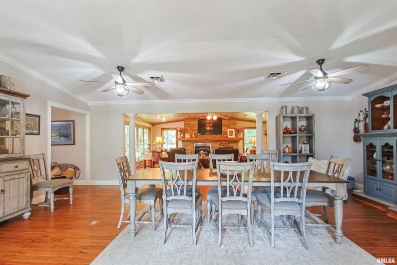 2585 Dylan Drive, Marion, Illinois 62959, 3 Bedrooms Bedrooms, 0 ,2 BathroomsBathrooms,Residential,For Sale,Dylan,0,RMAEB459462
