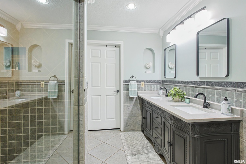 2585 Dylan Drive, Marion, Illinois 62959, 3 Bedrooms Bedrooms, 0 ,2 BathroomsBathrooms,Residential,For Sale,Dylan,0,RMAEB459462