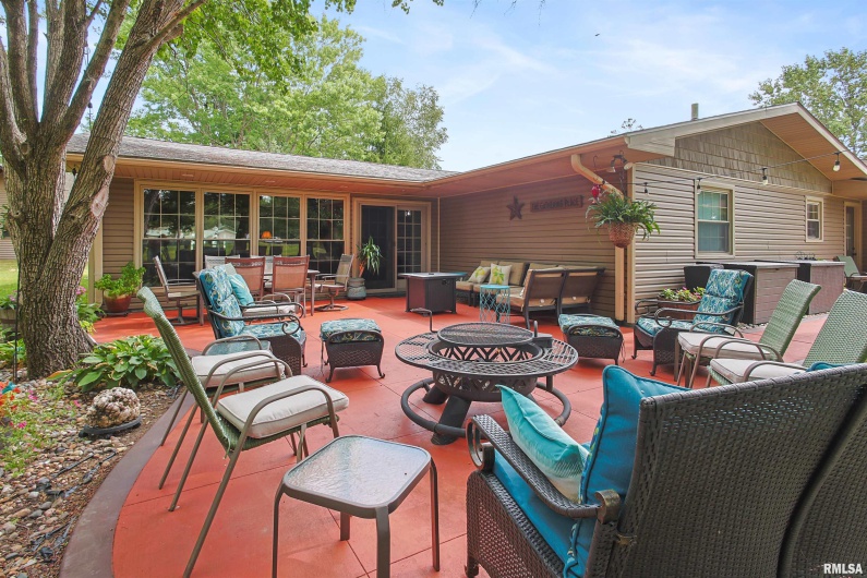 2585 Dylan Drive, Marion, Illinois 62959, 3 Bedrooms Bedrooms, 0 ,2 BathroomsBathrooms,Residential,For Sale,Dylan,0,RMAEB459462