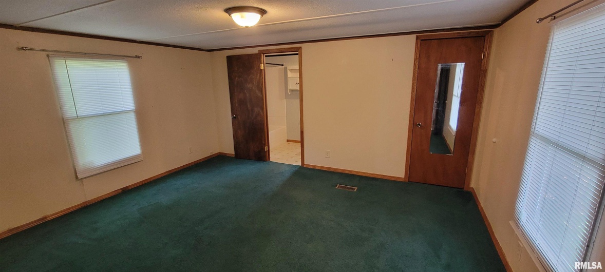 1535 Maureen Avenue Drive, Marion, Illinois 62959, 3 Bedrooms Bedrooms, 0 ,2 BathroomsBathrooms,Residential,For Sale,Maureen,0,RMAEB459466