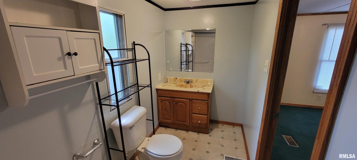 1535 Maureen Avenue Drive, Marion, Illinois 62959, 3 Bedrooms Bedrooms, 0 ,2 BathroomsBathrooms,Residential,For Sale,Maureen,0,RMAEB459466