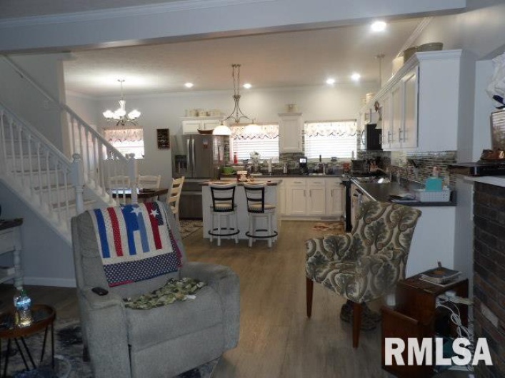 305 CHURCH Street, Harrisburg, Illinois 62946, 3 Bedrooms Bedrooms, 0 ,2 BathroomsBathrooms,Residential,For Sale,CHURCH,0,RMAEB459468