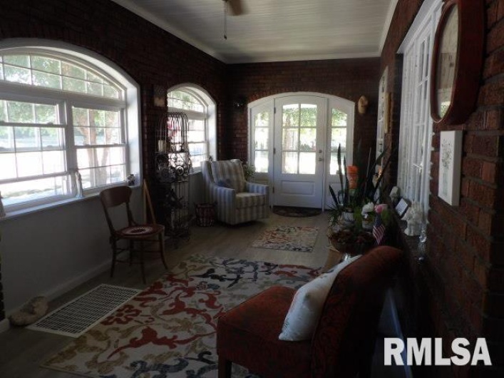 305 CHURCH Street, Harrisburg, Illinois 62946, 3 Bedrooms Bedrooms, 0 ,2 BathroomsBathrooms,Residential,For Sale,CHURCH,0,RMAEB459468
