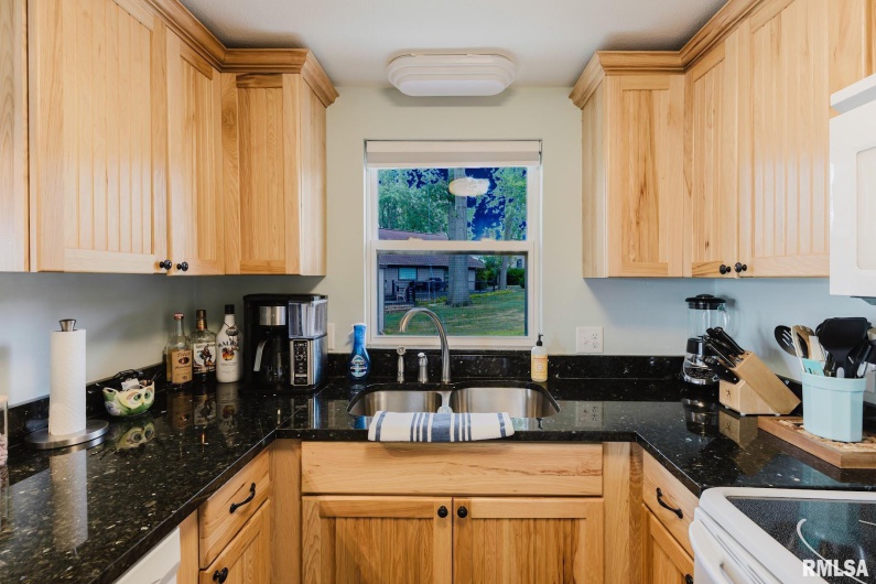 12050 MALIBU Lane, Marion, Illinois 62959, 4 Bedrooms Bedrooms, 0 ,2 BathroomsBathrooms,Residential,For Sale,MALIBU,0,RMAEB459470