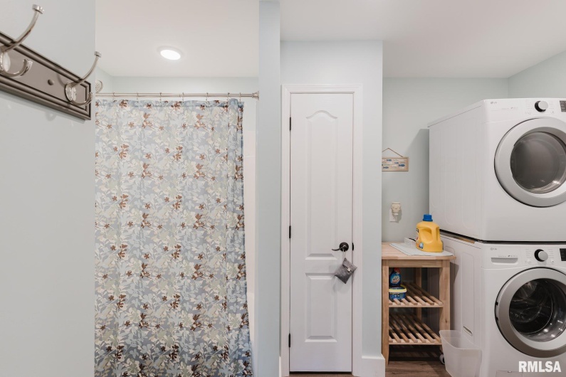 12050 MALIBU Lane, Marion, Illinois 62959, 4 Bedrooms Bedrooms, 0 ,2 BathroomsBathrooms,Residential,For Sale,MALIBU,0,RMAEB459470